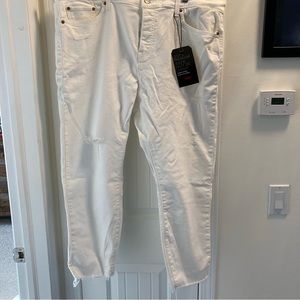 Levi’s Wedgie Skinny Button Fly White Jeans - NWT